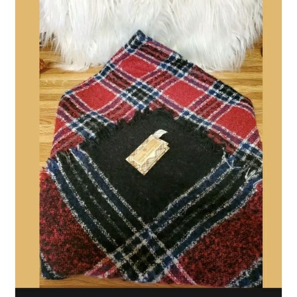 NWT Simply Southern Plaid Blanket Scarf